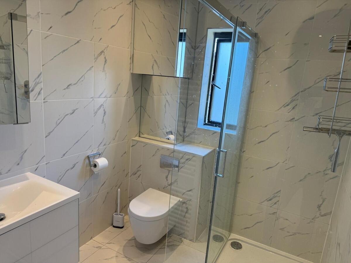 Appartement Spacious 3 Bed Kings Road Sw6 *